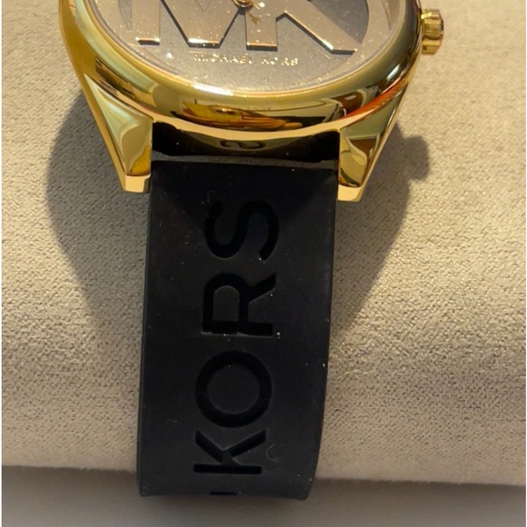 🟢SEND OFFERS🟢🆕🌺MICHAEL KORS JANELLE Watch🌺 - Picture 11 of 13